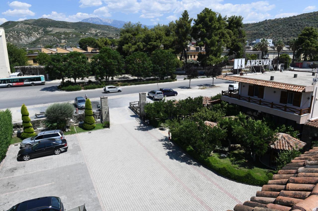 Hotel Kaceli Berat Exterior foto