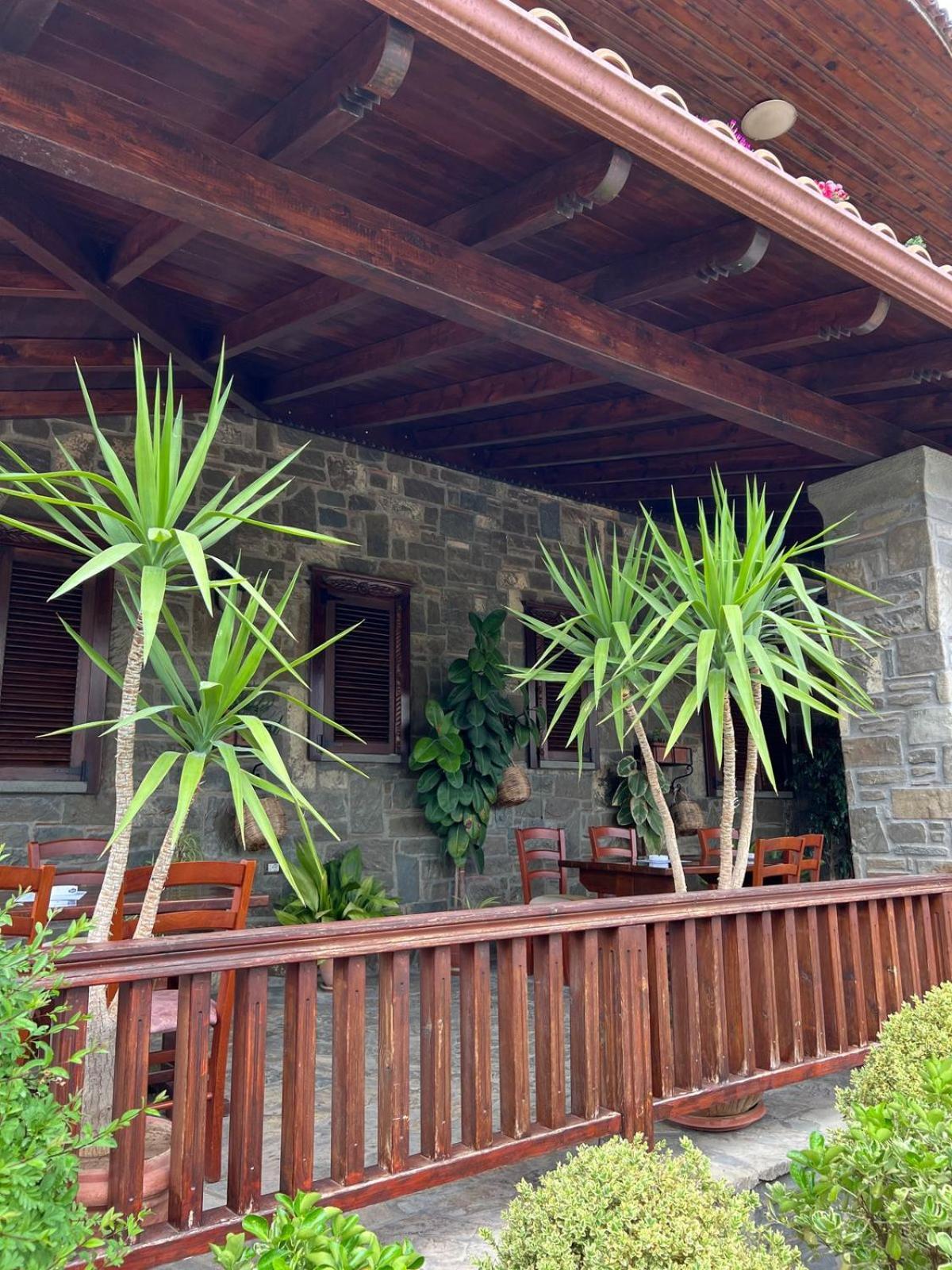 Hotel Kaceli Berat Exterior foto